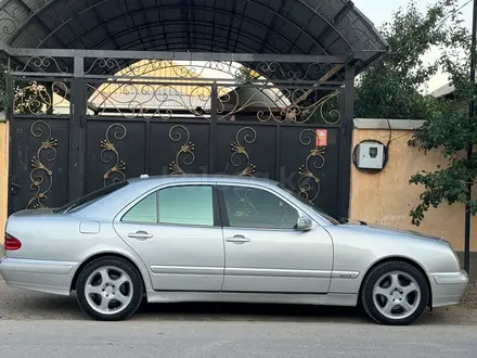 Mercedes-Benz E 320 2001 года за 6 000 000 тг. в Шымкент – фото 6