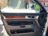 Volkswagen Touareg 2004 года за 3 300 000 тг. в Шымкент – фото 3