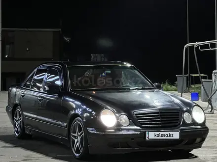 Mercedes-Benz E 430 2000 года за 4 500 000 тг. в Алматы – фото 2