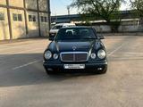 Mercedes-Benz E 230 1997 года за 3 990 000 тг. в Алматы – фото 3