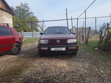 Volkswagen Vento 1992 года за 900 000 тг. в Тараз