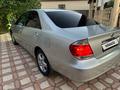 Toyota Camry 2004 года за 3 800 000 тг. в Шымкент – фото 21