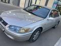 Toyota Camry 2000 годаfor4 200 000 тг. в Алматы – фото 2