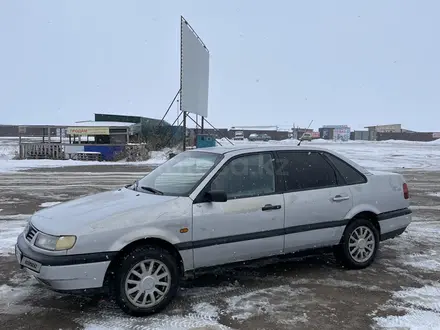 Volkswagen Passat 1994 года за 1 250 000 тг. в Актобе – фото 6