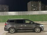 Kia Carnival 2019 года за 16 000 000 тг. в Актау – фото 5