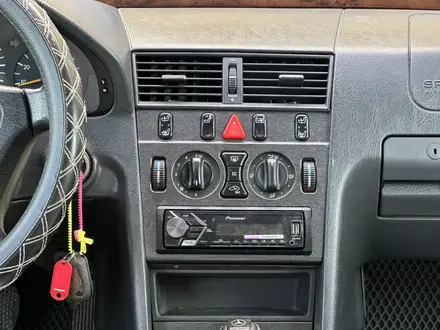 Mercedes-Benz C 180 1996 года за 2 650 000 тг. в Актобе – фото 5