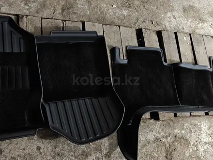 Коврики салона Tank 700 за 50 000 тг. в Усть-Каменогорск – фото 5