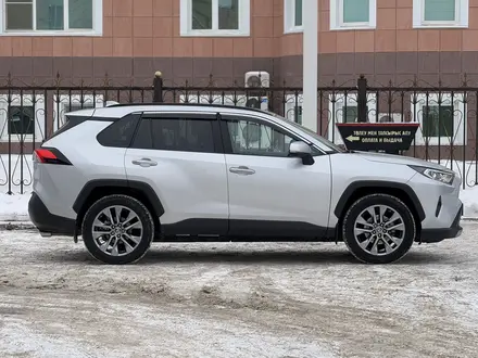 Toyota RAV4 2019 года за 15 900 000 тг. в Актобе – фото 7