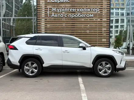 Toyota RAV4 2019 года за 12 750 000 тг. в Астана – фото 17