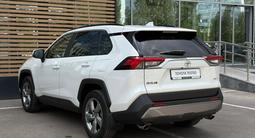 Toyota RAV4 2019 года за 12 750 000 тг. в Астана – фото 2