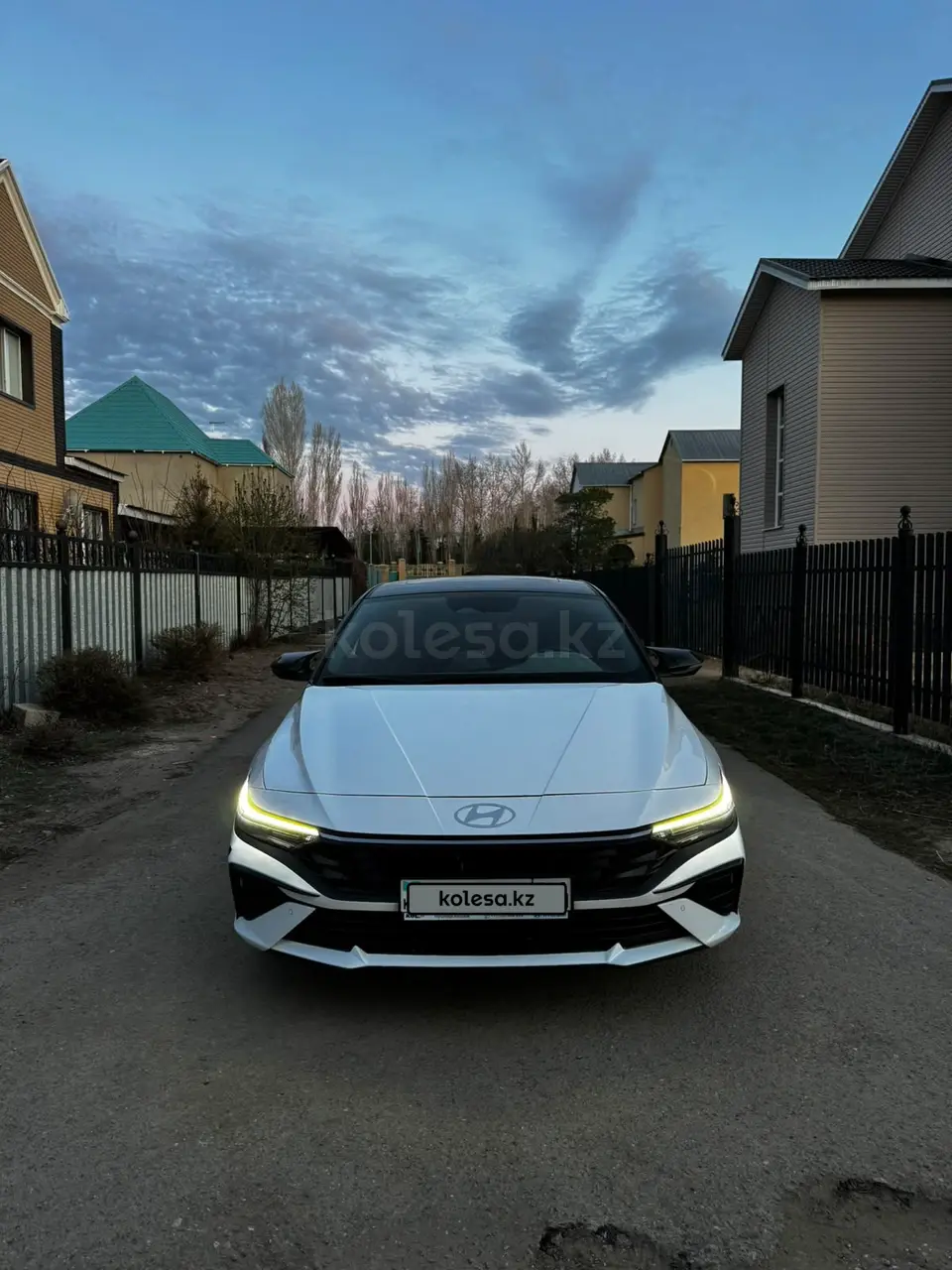 Hyundai Elantra, 2024