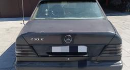 Mercedes-Benz E 230 1988 годаүшін800 000 тг. в Шолаккорган – фото 2