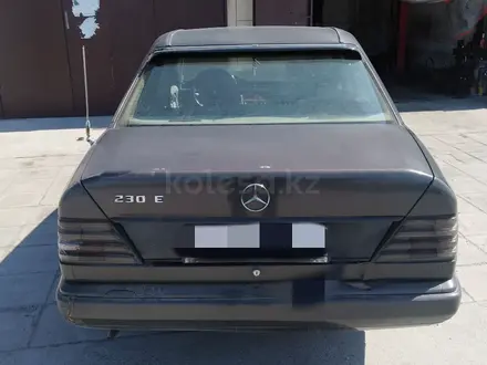 Mercedes-Benz E 230 1988 года за 800 000 тг. в Шолаккорган – фото 2