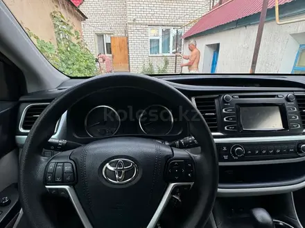 Toyota Highlander 2018 года за 10 500 000 тг. в Уральск – фото 6