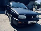 Volkswagen Golf 1994 года за 750 000 тг. в Алматы