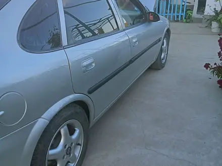 Opel Vectra 1997 года за 1 300 000 тг. в Абай (Келесский р-н) – фото 2