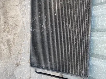 Радиатор кондиционера на БМВ X5 E53 за 12 000 тг. в Караганда