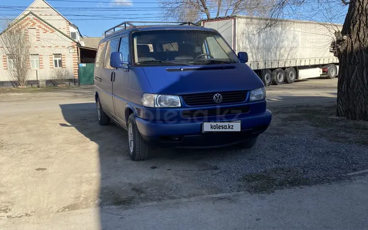 Volkswagen Caravelle 2001 года за 4 000 000 тг. в Актобе