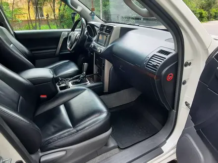 Toyota Land Cruiser Prado 2012 года за 14 250 000 тг. в Алматы – фото 15