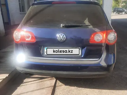 Volkswagen Passat 2006 года за 4 299 000 тг. в Уральск – фото 10