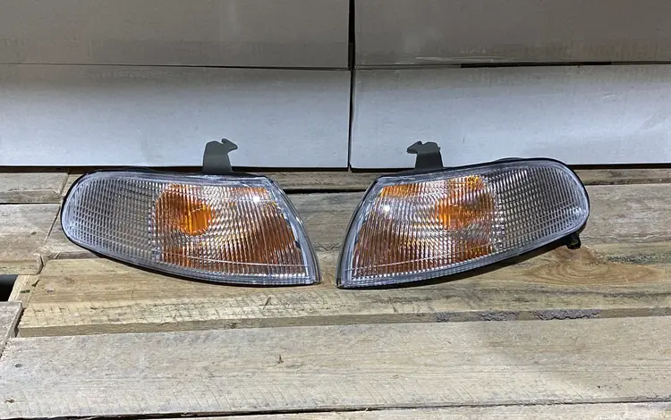 Передний поворотник Mazda cronos за 3 000 тг. в Алматы