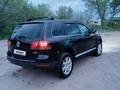 Volkswagen Touareg 2006 годаүшін5 500 000 тг. в Семей – фото 2