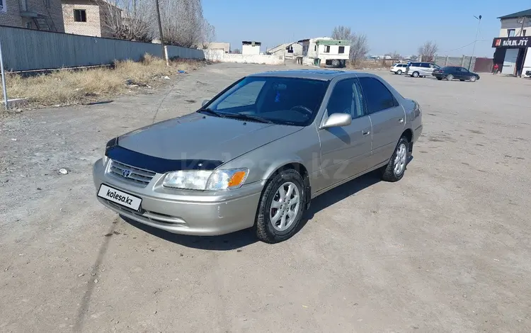 Toyota Camry 2000 года за 3 200 000 тг. в Алматы