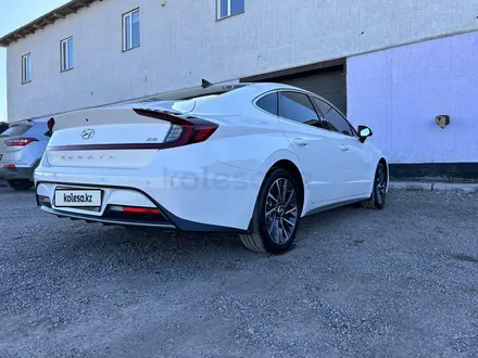 Hyundai Sonata 2021 года за 13 200 000 тг. в Караганда – фото 3