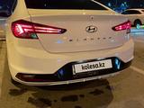 Hyundai Elantra 2019 года за 8 100 000 тг. в Алматы – фото 5