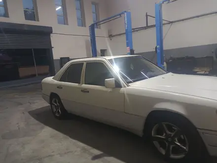 Mercedes-Benz E 200 1990 года за 1 500 000 тг. в Шымкент – фото 5