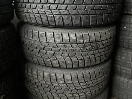 Шины Goodyear 215/55/17 зима Диски Subaru за 11 777 тг. в Уральск