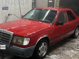 Mercedes-Benz E 230 1989 года за 1 100 000 тг. в Караганда – фото 2