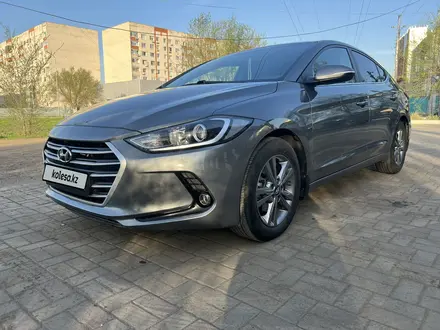 Hyundai Elantra 2017 года за 8 000 000 тг. в Актобе – фото 5