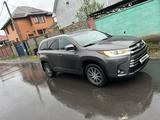 Toyota Highlander 2019 года за 15 000 000 тг. в Алматы – фото 2