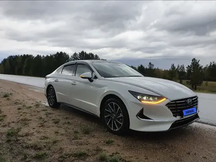 Hyundai Sonata 2020 года за 16 000 000 тг. в Степногорск