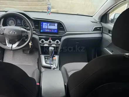 Hyundai Elantra 2019 года за 7 800 000 тг. в Шымкент – фото 5