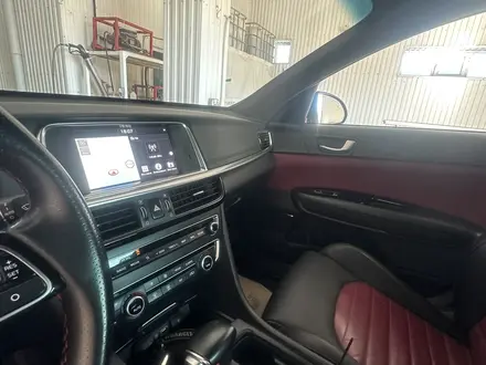 Kia Optima 2018 года за 10 000 000 тг. в Атырау – фото 10
