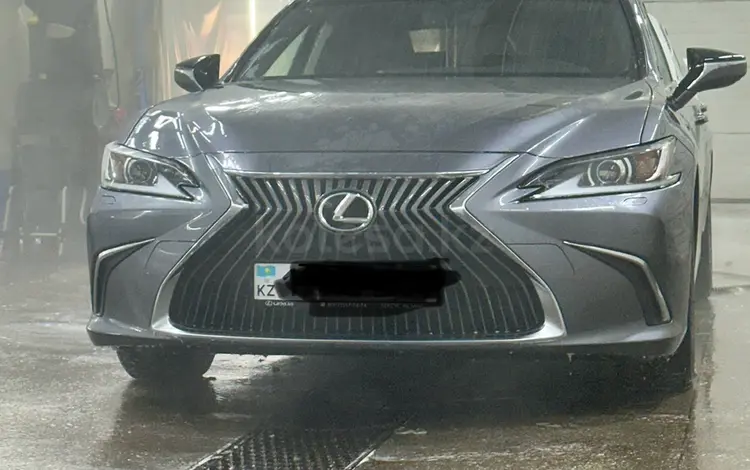 Lexus ES 250 2020 года за 20 500 000 тг. в Астана