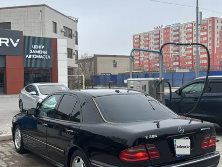 Mercedes-Benz E 280 2000 года за 3 500 000 тг. в Актау – фото 3
