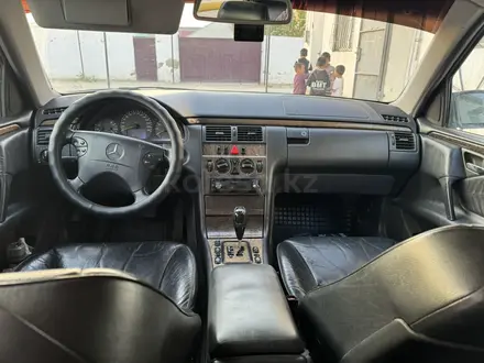 Mercedes-Benz E 280 2000 года за 3 500 000 тг. в Актау – фото 5
