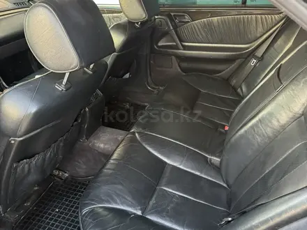 Mercedes-Benz E 280 2000 года за 3 500 000 тг. в Актау – фото 7