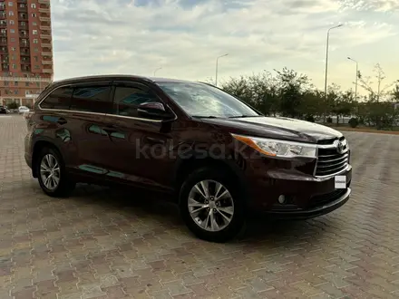 Toyota Highlander 2015 года за 13 000 000 тг. в Актау – фото 2