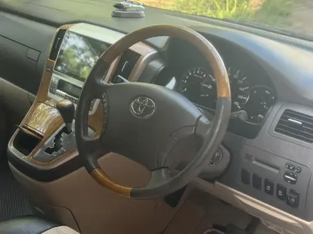 Toyota Alphard 2005 года за 10 500 000 тг. в Астана – фото 4