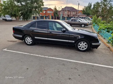 Mercedes-Benz E 200 1999 года за 3 000 000 тг. в Павлодар – фото 2