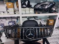 Решётка радиатора на W218 Mercedes, CLS 350, CLS500for115 000 тг. в Астана