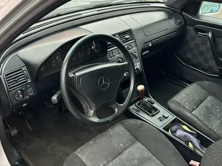 Mercedes-Benz C 200 1995 года за 1 300 000 тг. в Костанай – фото 5