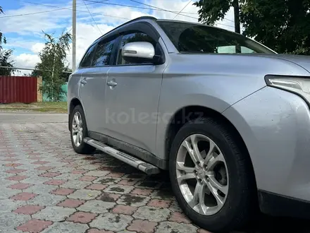 Mitsubishi Outlander 2012 года за 7 400 000 тг. в Костанай – фото 2