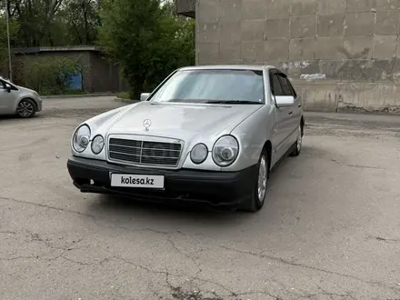 Mercedes-Benz E 55 AMG 1996 года за 3 850 000 тг. в Алматы