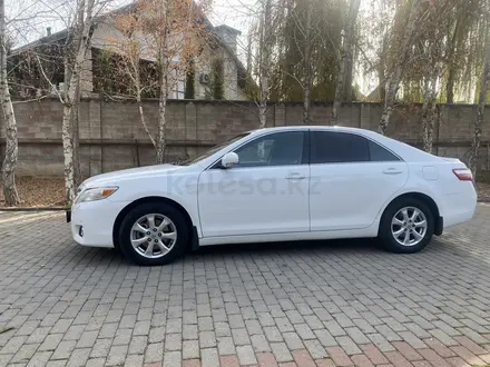 Toyota Camry 2010 года за 7 000 000 тг. в Шымкент – фото 5