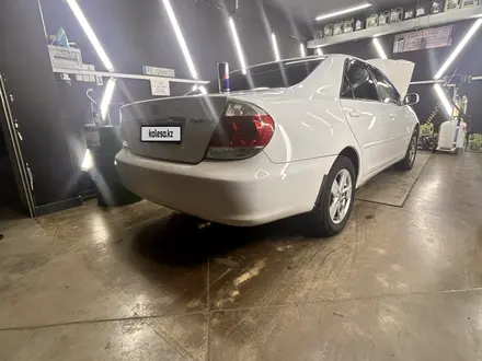 Toyota Camry 2005 года за 5 000 000 тг. в Астана – фото 20